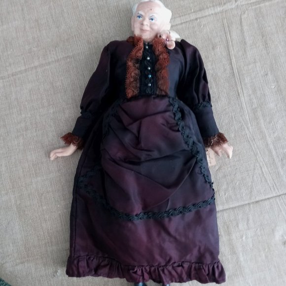 For Doll Collecters -- Pair of 1950s Maggie Heads Antique Dolls - Picture 7 of 12